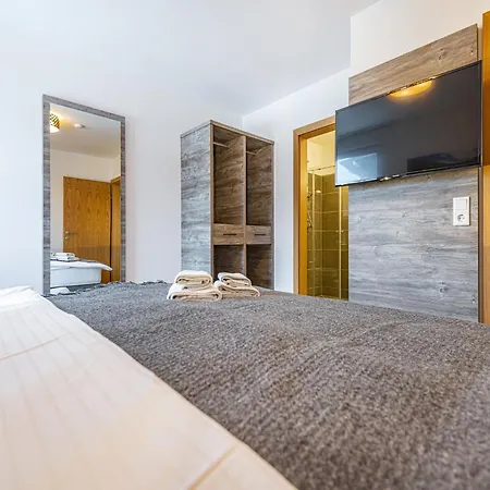 Apartment In Salzburg Near Schlossalmbahn I-formerly Tui